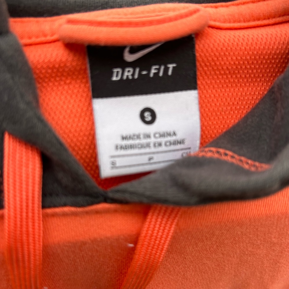 Nike Dry fit hoody - Picture 3 of 5